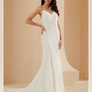 Trumpet/Mermaid V-neck Court Train Chiffon Wedding Dress #254987